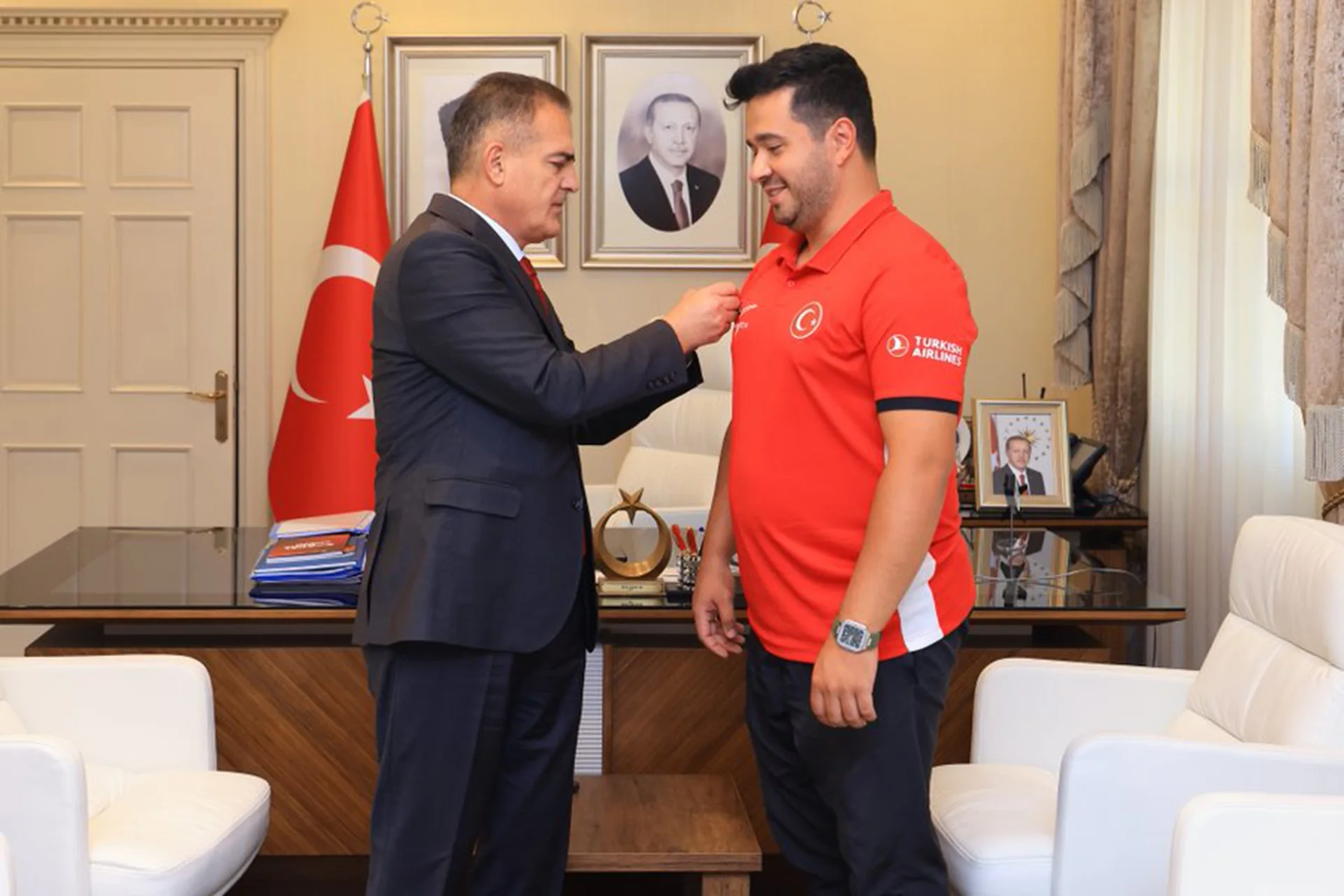 Dünya Şampiyonu Okçular, Muğla Valisi Akbıyık'ı Ziyaret Etti