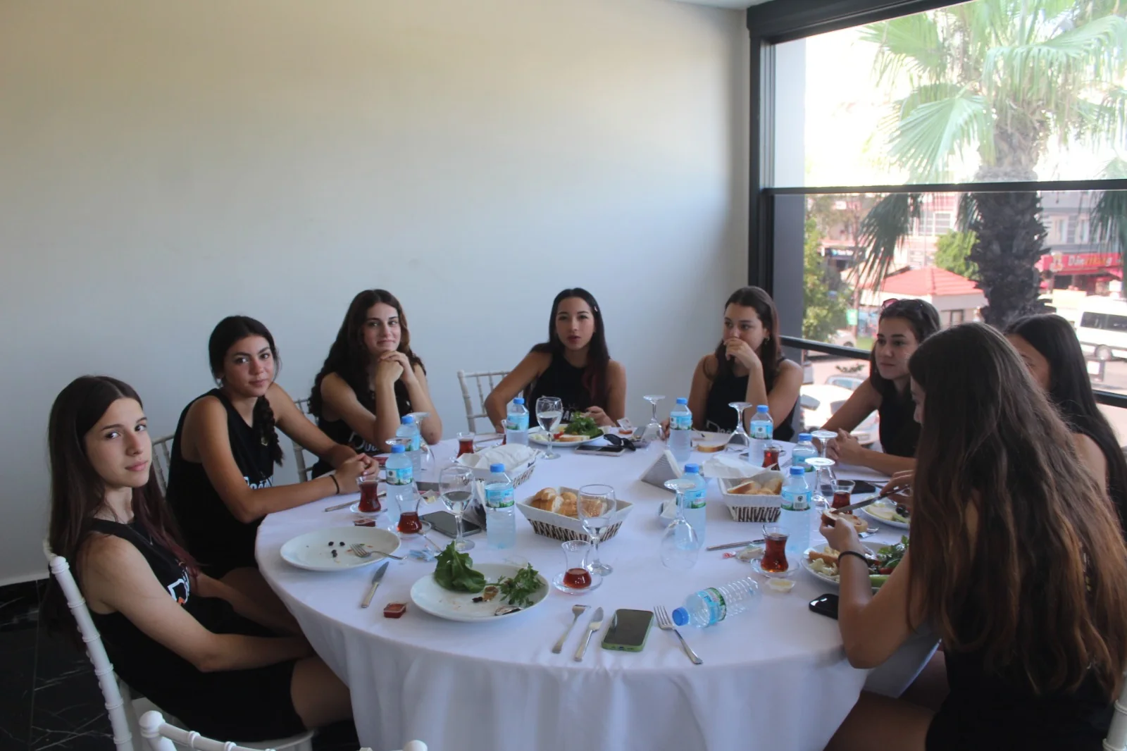ZİRVE’DE YENİ DÖNEM: BAŞKAN SERAP ÜLKÜ ÖZDEMİR