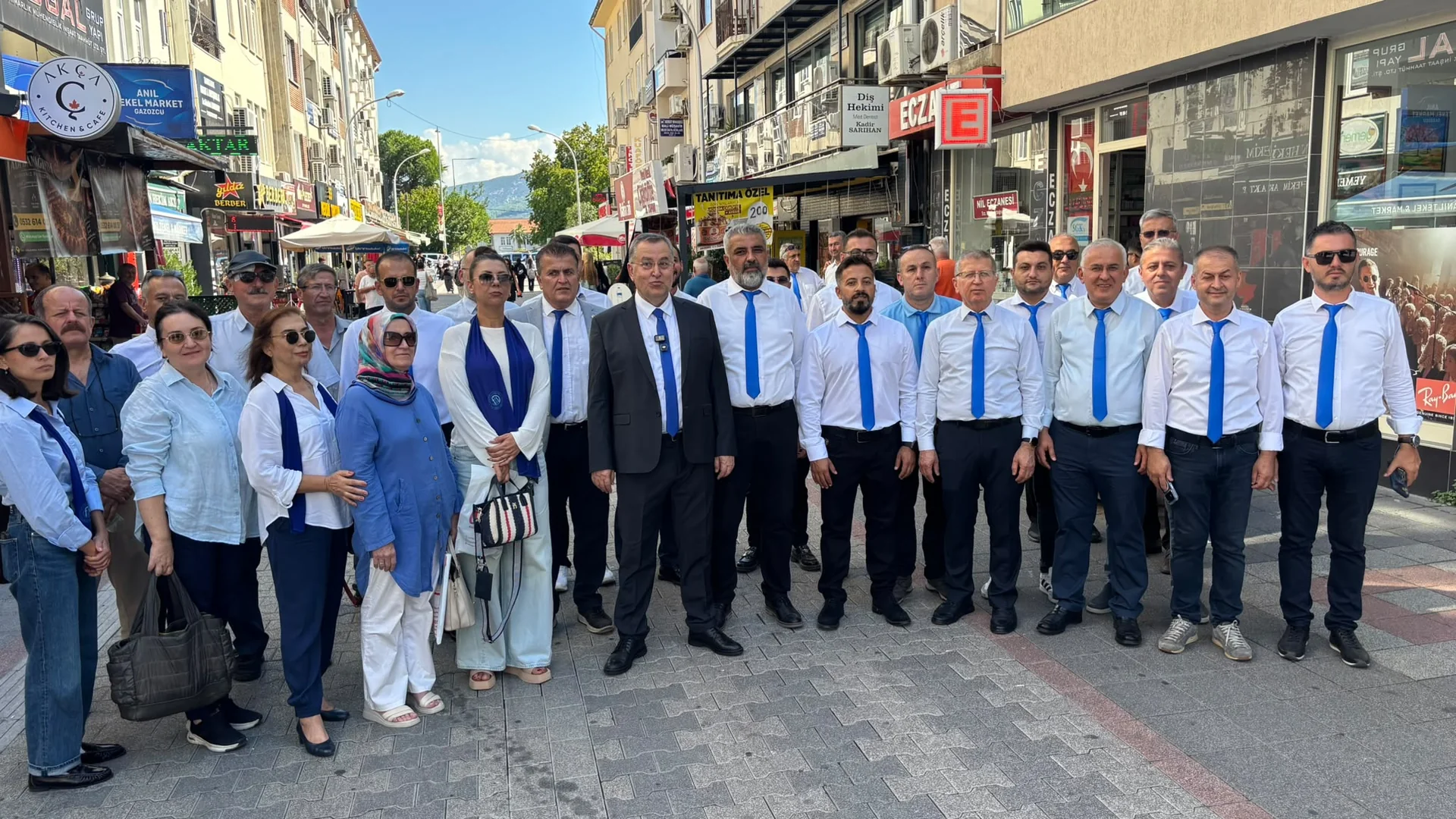 Başkan Çıralı, Çarşıda Üyelerle Buluştu