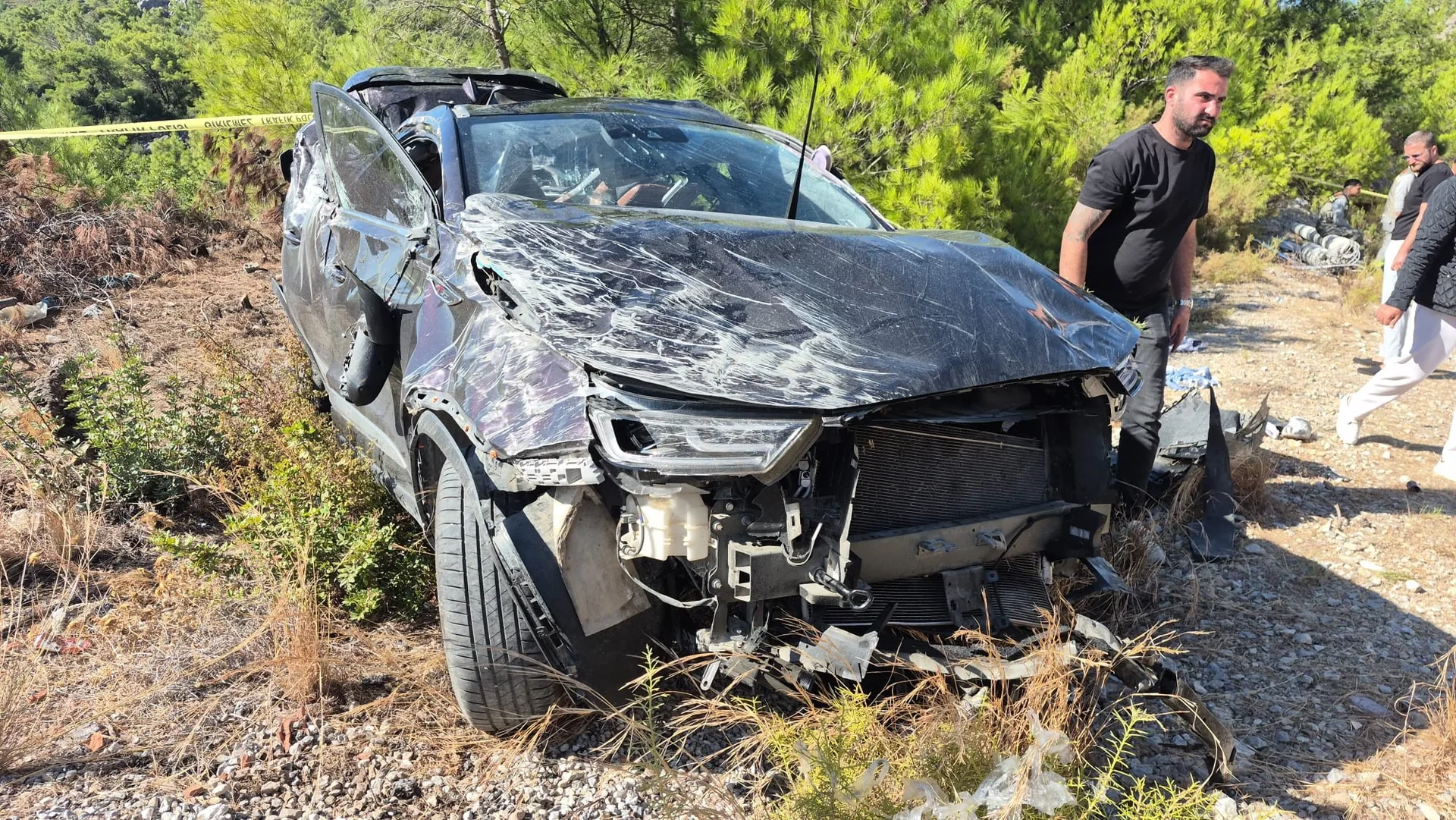 Datça’da Bariyerlere Çarpan Otomobil Takla Attı: 1 Ölü, 3 Yaralı
